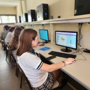Diseñando videojuegos, aprendemos a programar!!