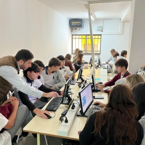 Explorando la Robótica en el Aula